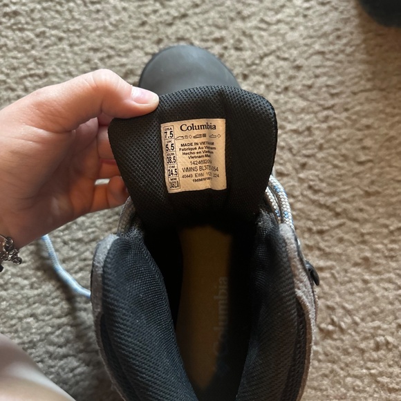Columbia hiking boots - Picture 4 of 4